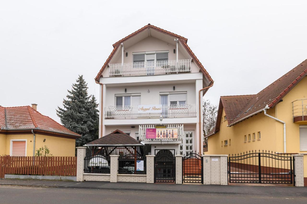 Bed and Breakfast Angyal Panzio Hajdúszoboszló Zewnętrze zdjęcie